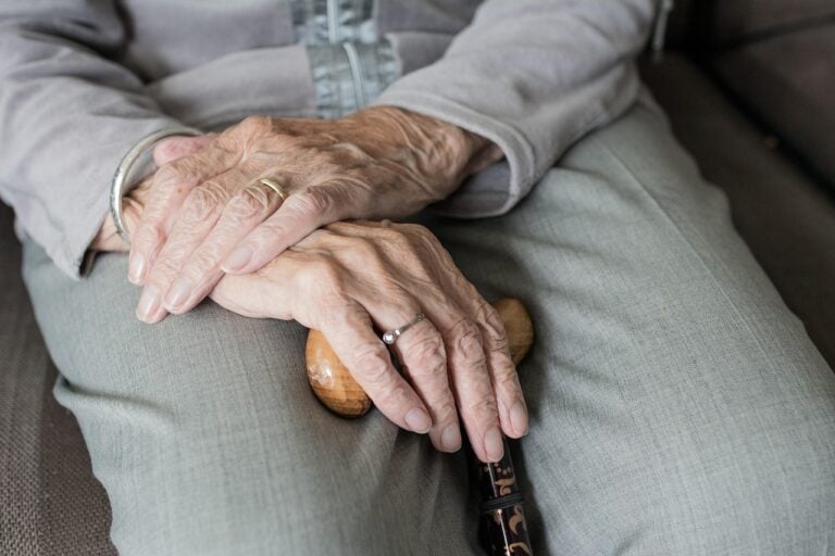 Seguro de decesos para mayores de 65 años